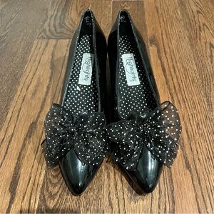 {Highlights} Patent Pump with Polka Dot Bow Detail, 8.5